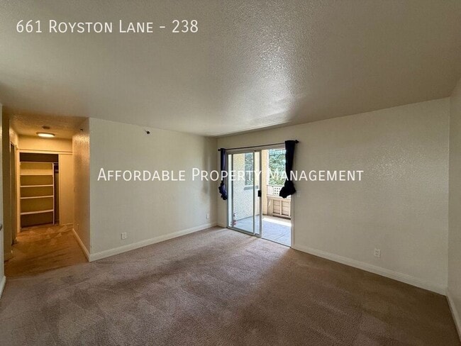 Building Photo - 661 Royston Ln