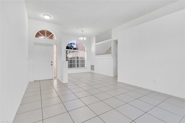 Building Photo - 4 br, 3 bath House - 300 SW 181st Way REDU...