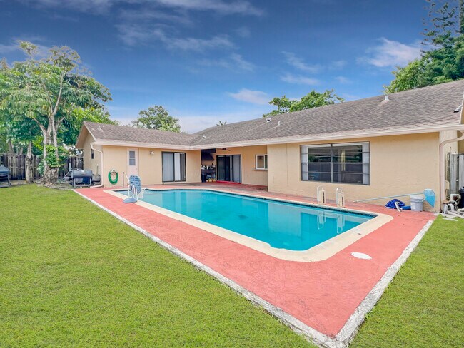 Foto del edificio - 7401 NW 48th Pl