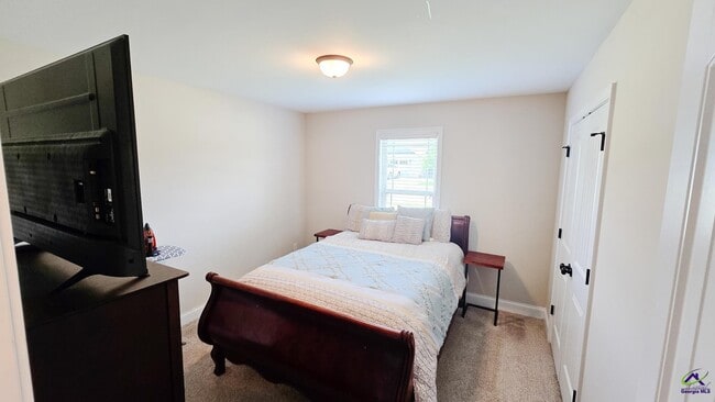 Building Photo - 627 Broderick Cir