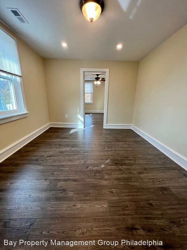 Building Photo - 2 br, 1 bath House - 3950 Mary St Unit 2