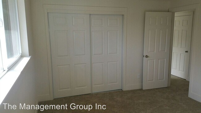 Foto del edificio - 1712-1722 Lewis River Rd