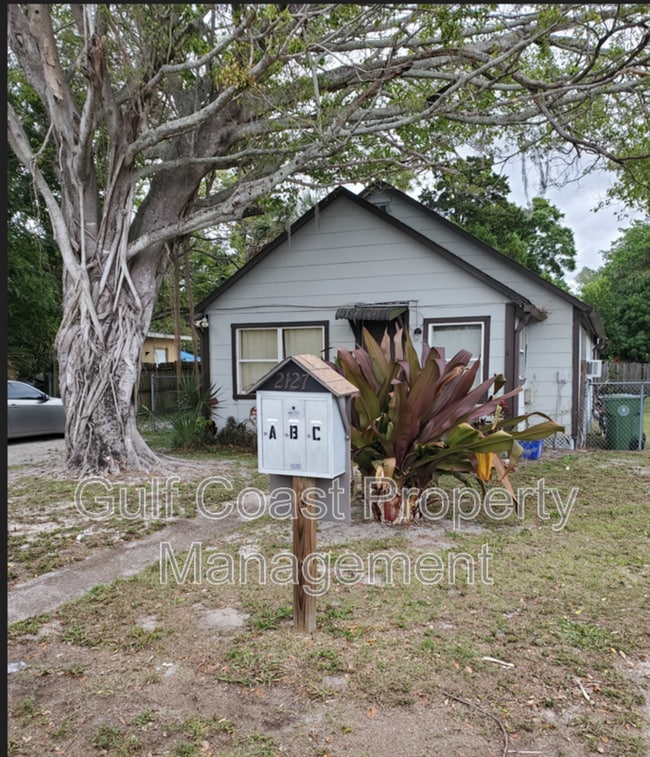 Building Photo - 2127 13th St W