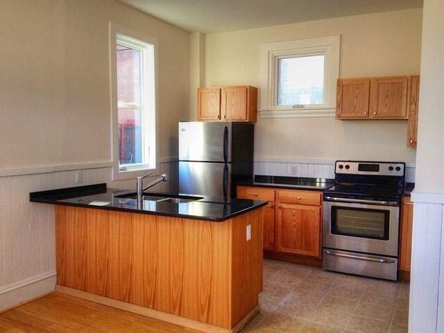 Foto del interior - 161-165 Elmwood Ave