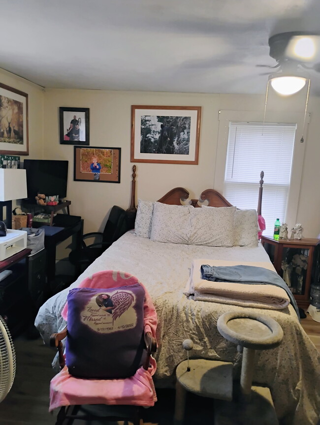 Building Photo - 450 Stuart St