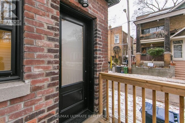Building Photo - 19 Fernwood Park Ave