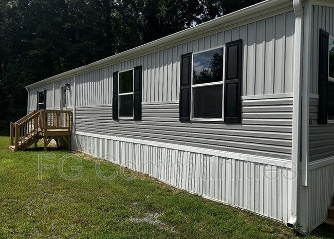 Building Photo - 2844 Maple Ave