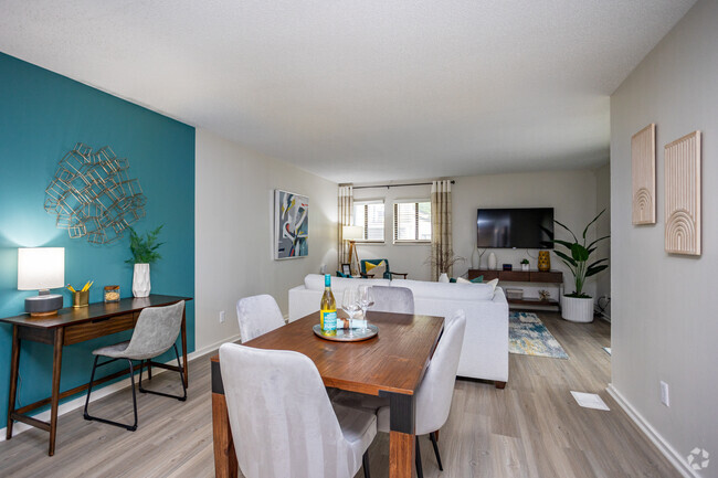 2BR, 1.5BA - 1,000SF - Dining Room - Kinley Lofts