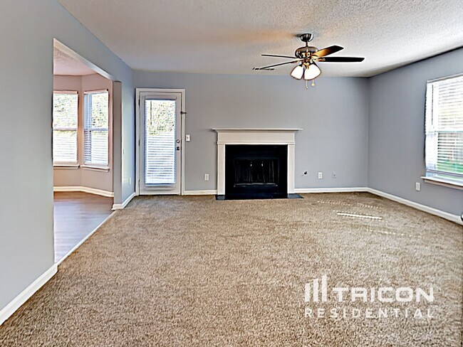 Foto del edificio - 4006 Shaded Oasis Ln