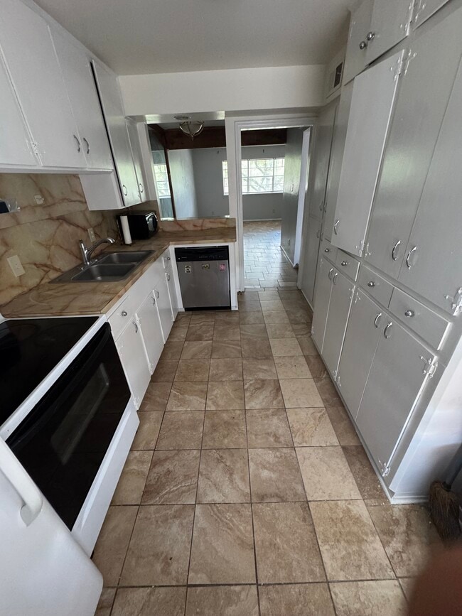 Foto del edificio - 11609 Chimney Rock Rd