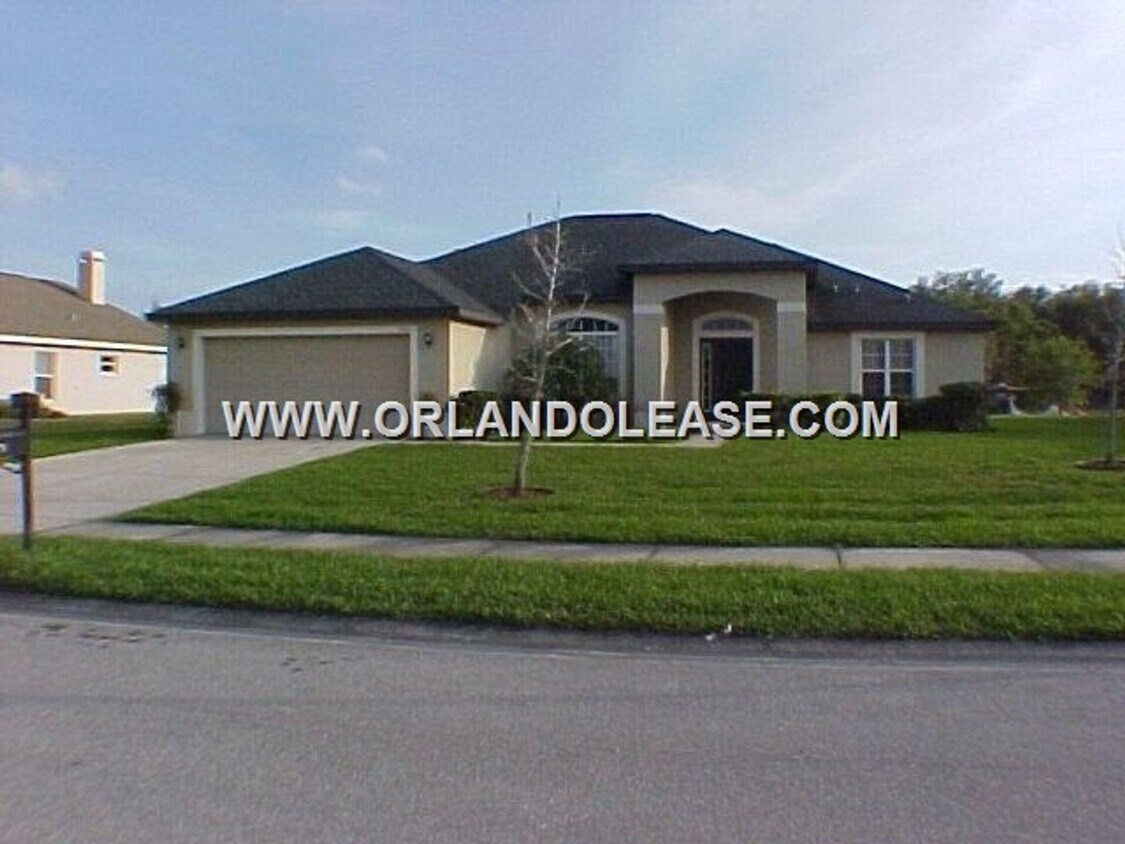 Beautiful 4 Bedroom in Chapin Station House Rental in Winter Garden