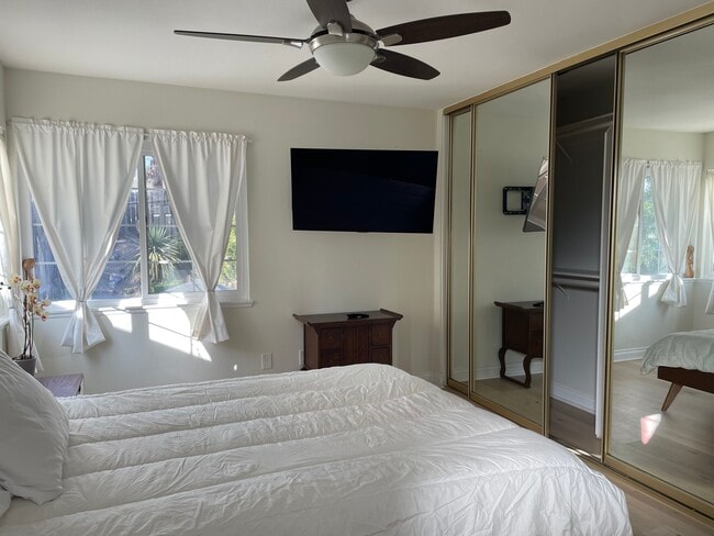 Foto del edificio - 27061 Springwood Cir