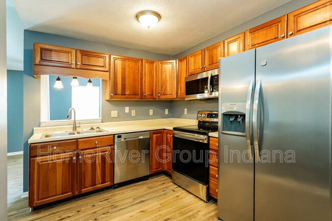 Building Photo - 6381 Rockhill Ct