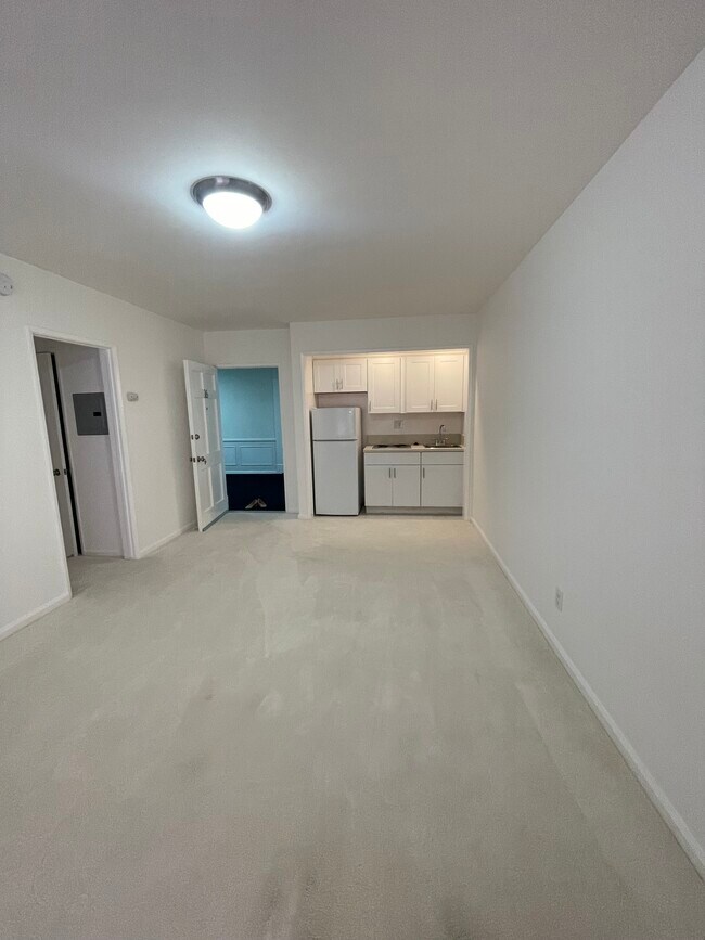 Foto del edificio - 615 S Cochran Ave