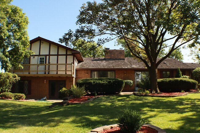 Foto del edificio - 44 Kingston Dr