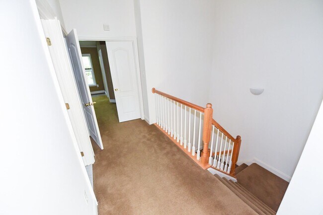 Foto del edificio - Beautiful 3 Bedroom Townhome in Lovely Nor...
