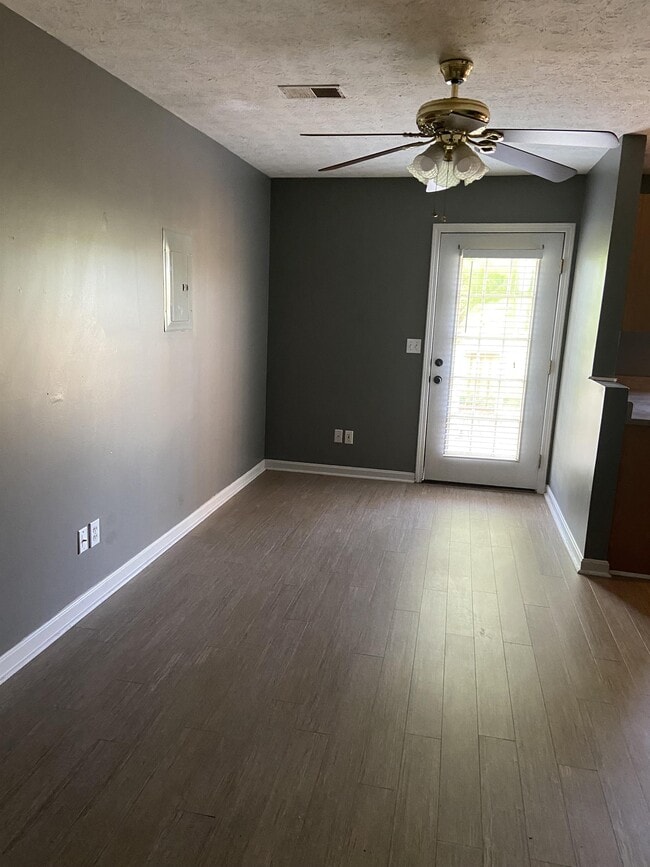 Building Photo - 2301 Filiatreau Ln