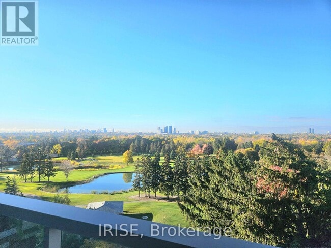 Photo du bâtiment - 397 Royal Orchard Blvd