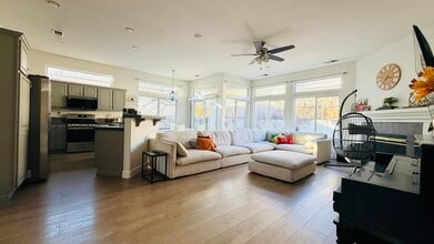 Building Photo - 3024 Oxbow Dr