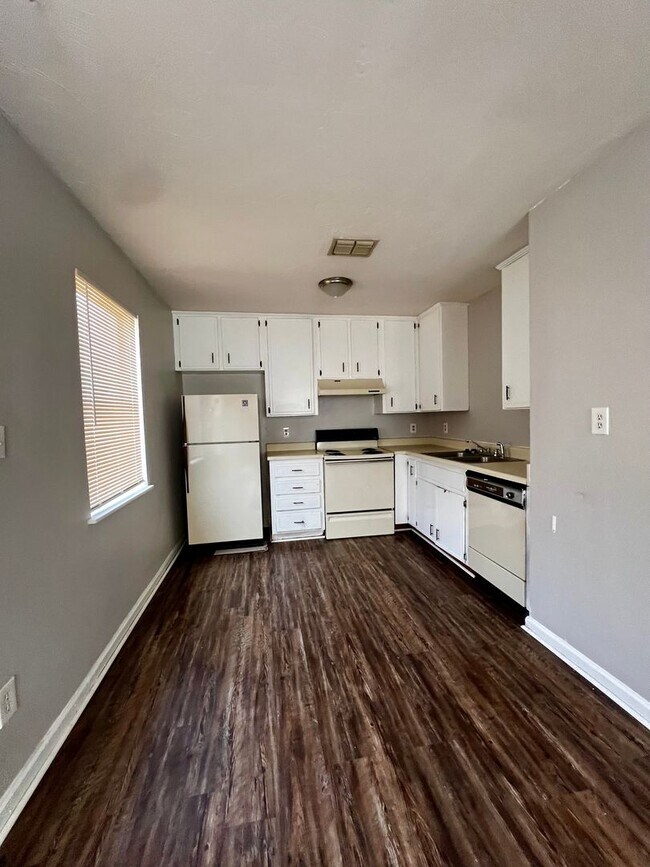 Foto del edificio - Spacious Two Bedroom- Close to FSU & TCC