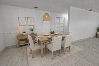 Building Photo - 4621 SW 33rd Ave