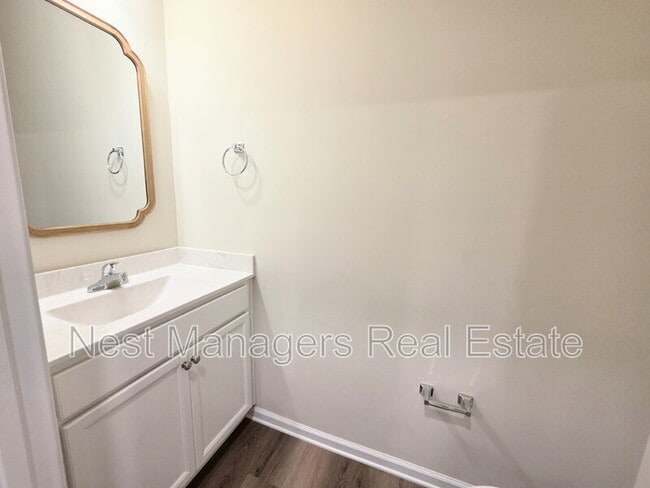 Foto del edificio - 1511 Fort Bragg Rd