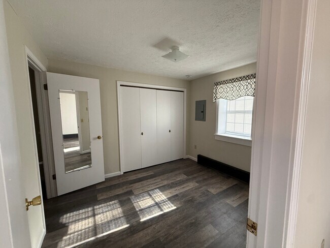 Foto del edificio - 4230 Harmont Ave NE