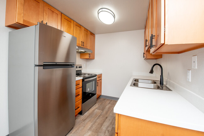 Brand New Kitchens - Park West