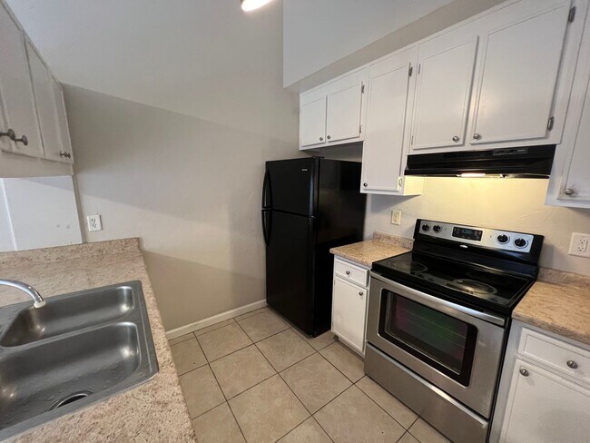 Photo - 1836 W Tharpe St Apartment