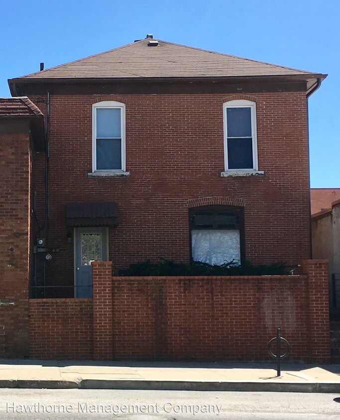 Primary Photo - 910 E Walnut St