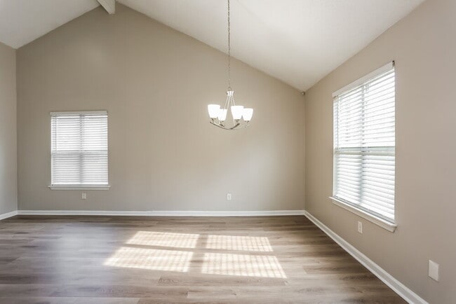 Foto del edificio - 359 Tait Rd