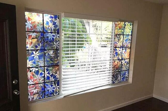 Foto del edificio - 610 N Hobart Blvd