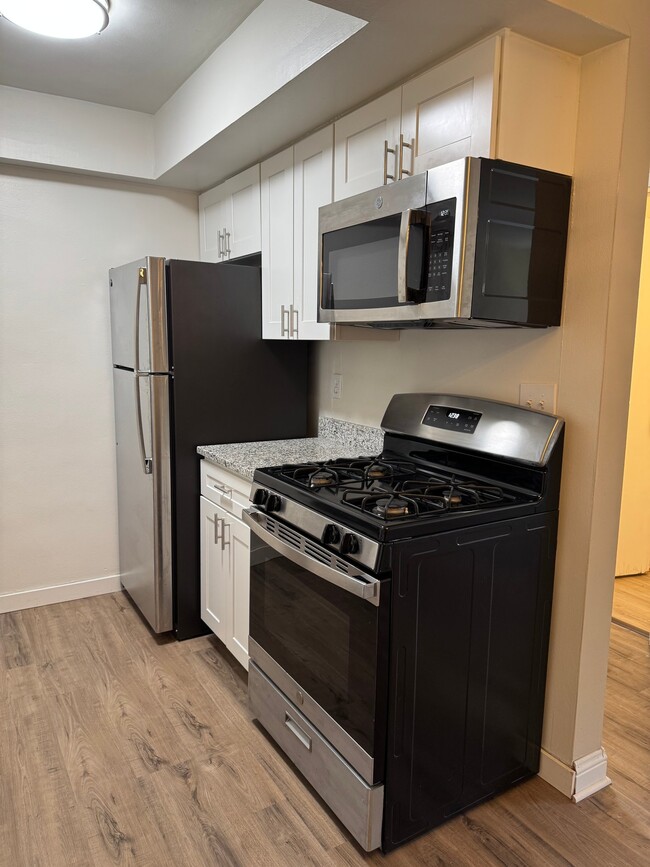 Foto del edificio - 2260 N Summit Ave