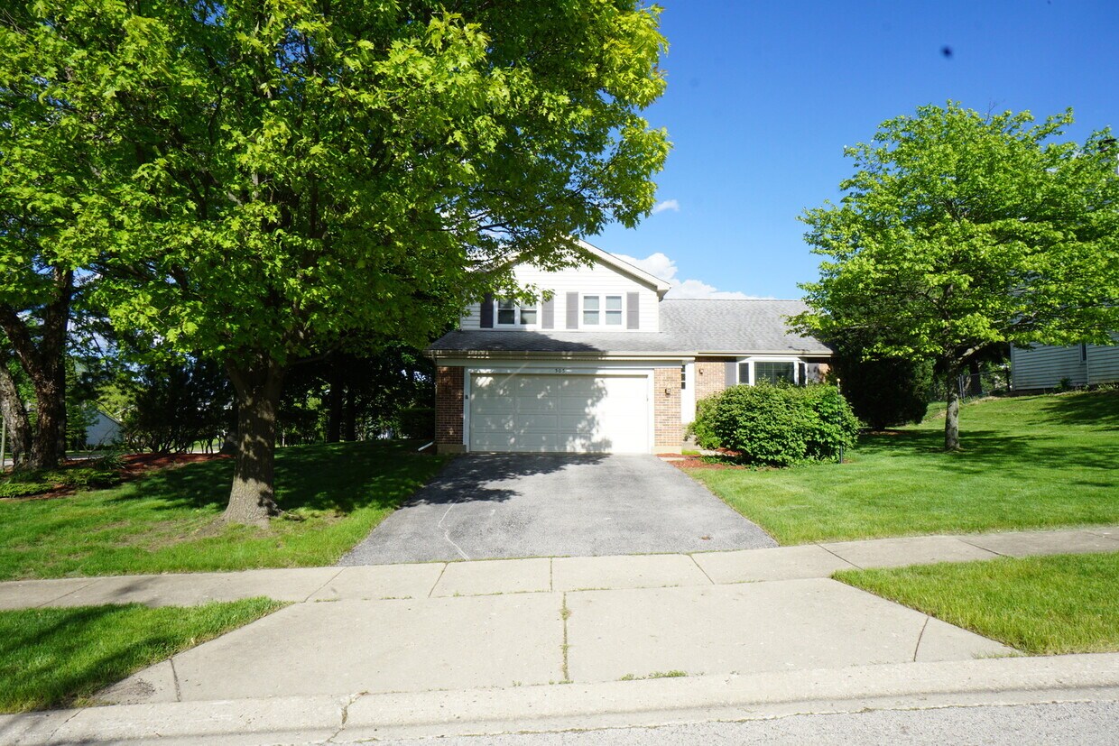 Primary Photo - 505 Parkview Terrace W