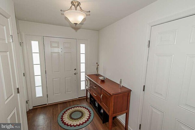 Entrance - 7219 Maidstone Pl