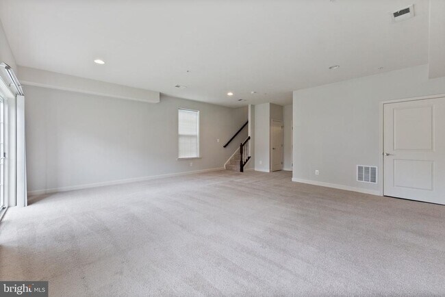 Foto del edificio - 302 Black Sky Ln
