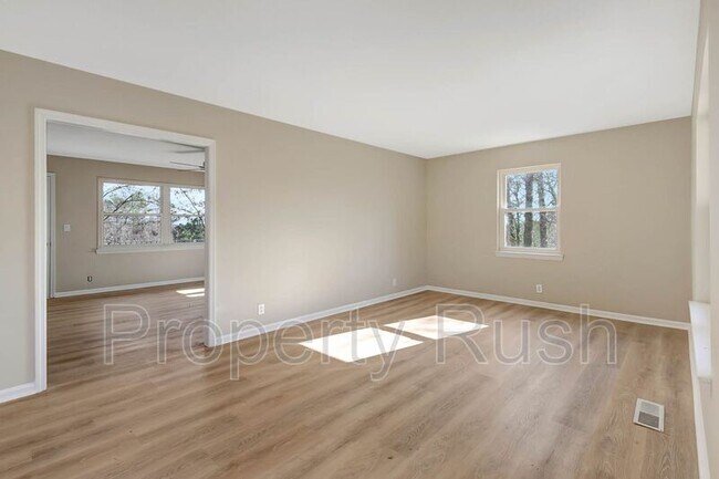 Foto del edificio - 3527 Claremont Ave