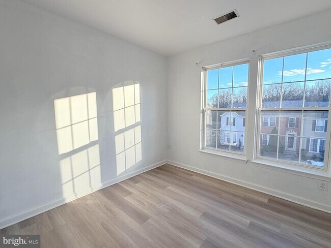 Building Photo - 66 Alexis Dr