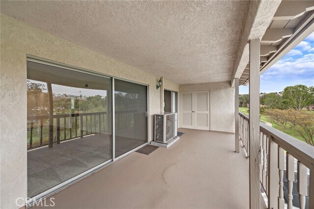 Foto del edificio - 31705 W Nine Dr