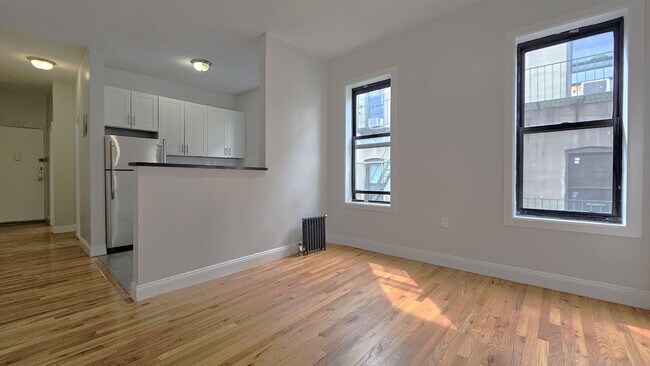 Building Photo - 573 W 159th St