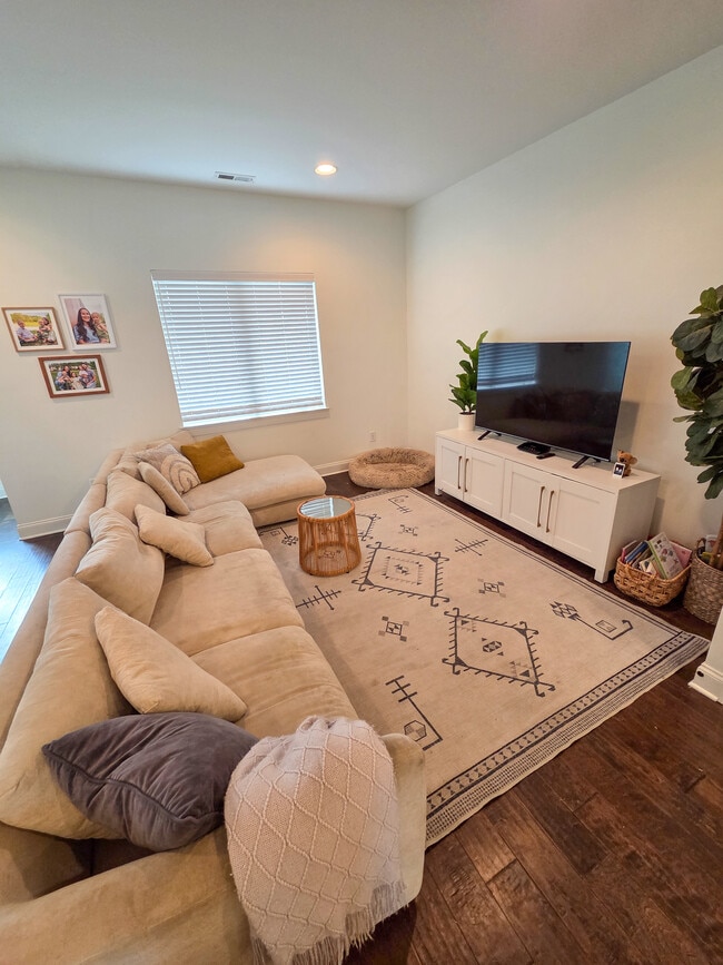 Foto del edificio - 3125 St Elmo Ave