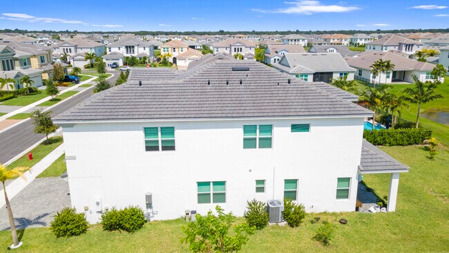 Foto del edificio - 15134 Cameo Ct