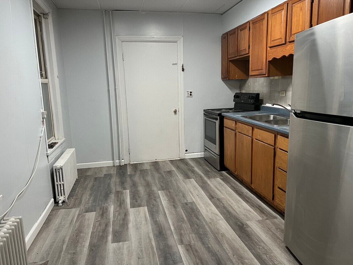 167 E Derry Rd, Hershey, PA 17033 Townhouse for Rent in Hershey, PA