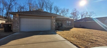 Building Photo - 45 Buena Vis Dr