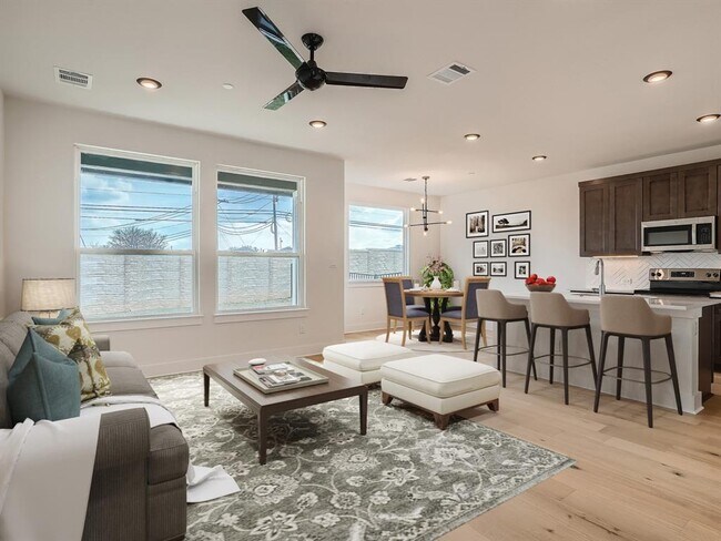 Foto del edificio - 2600 Gattis School Rd