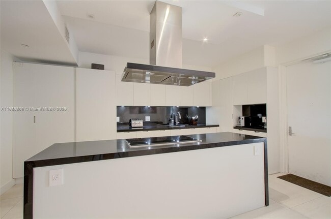 Building Photo - 701 Crandon Blvd