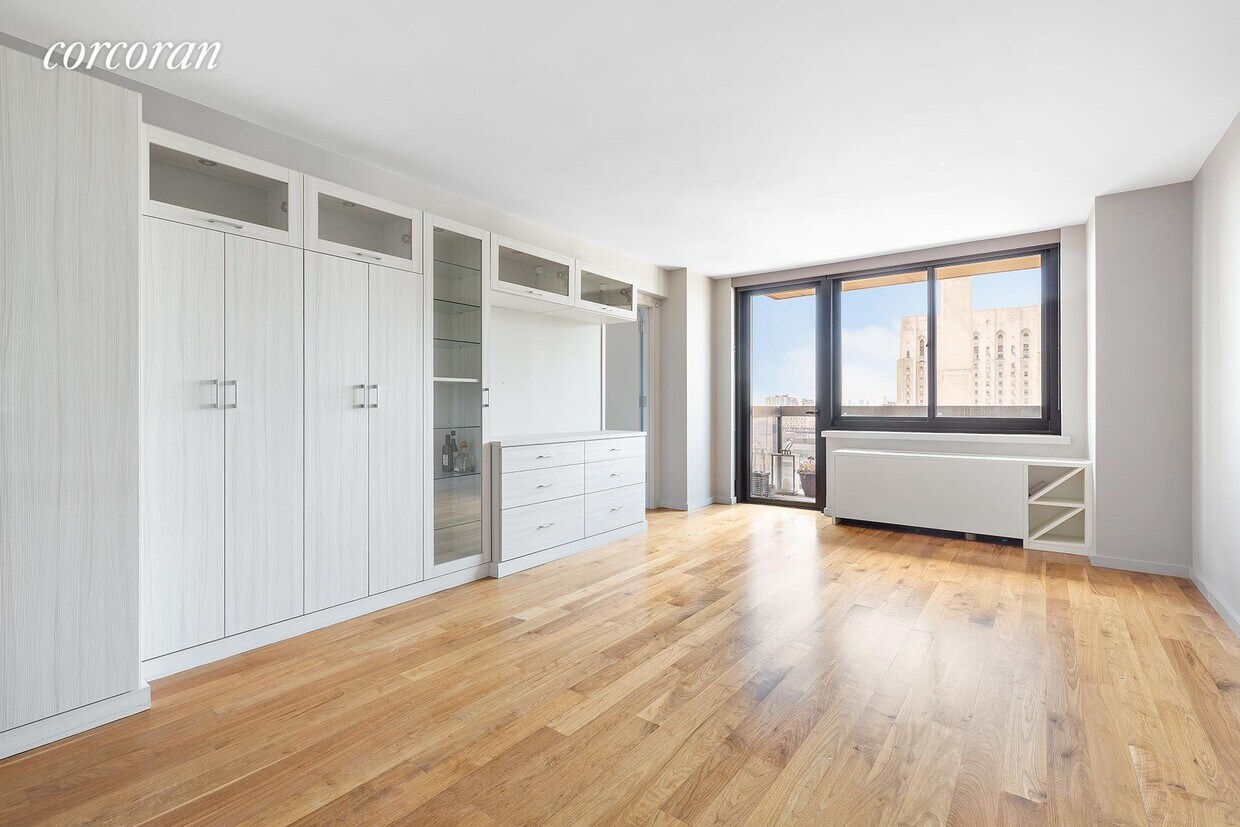 Foto principal - 515 E 72nd St