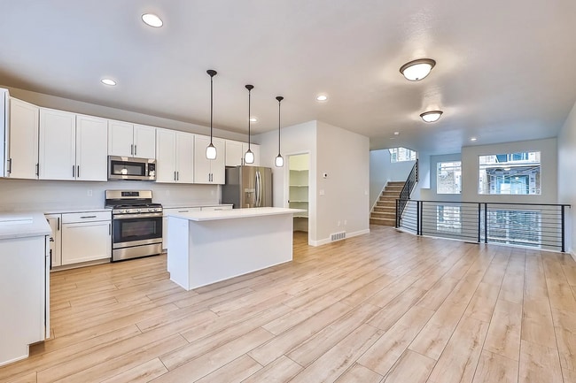 Foto del edificio - 15051 S Halter Way