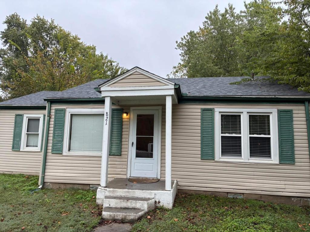 Foto principal - 821 New Hampshire Ave