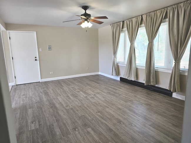 Building Photo - 6862 W Lode Dr